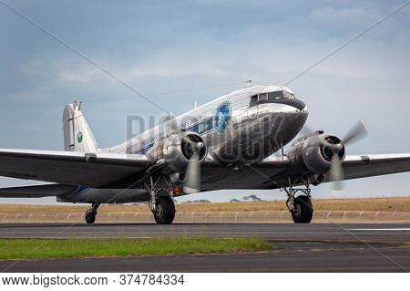 Avalon, Australia - February 28, 2015: Vintage Douglas Dc-3 Airliner Vh-ovm Operated By Air Nostalgi