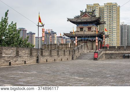 Xian City Walls Largest And Best Preserved Old City Walls In China