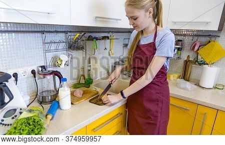 Nteresting Beautiful Women Cooking In Kitchen In The Morning, Cooking With Passion, , Modern Woman K