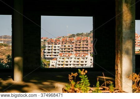 Works And Constructions Abandoned In Spain During The Economic Crisis.