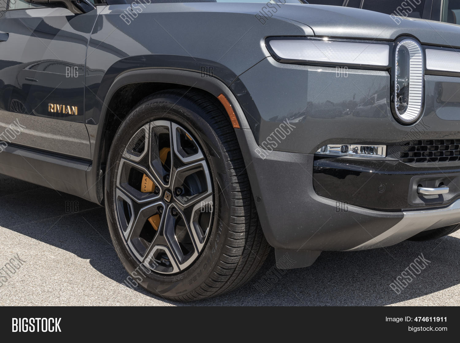 Rivian R1S Ev Electric Image & Photo (Free Trial) | Bigstock