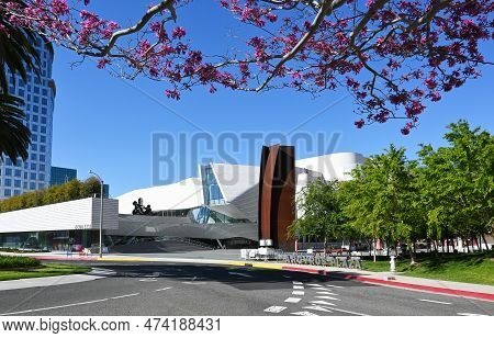 Costa Mesa, California - 4 Apr 2023:  The Orange County Museum Of Art (ocma) In The Agroyos Plaza In