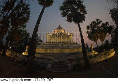 Luang Prabang , Laos - March 17 , 2023 : The Lotus Scene Of Twilight Time Of Stupa Also Known As 