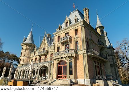 Thun, Switzerland, February 13, 2023 Historic Old Castle Schadau In A Lovely Park On A Sunny Day