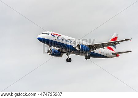 London, England - August 22, 2016: G-euus British Airways Airbus A320 Landing In London Heathrow Int