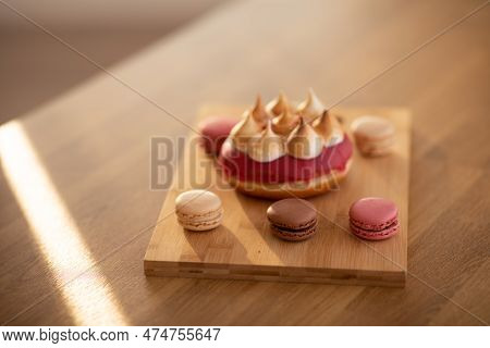 Food Dessert Elegant Restaurant Plate Plack Background Close Up Gourmet Exclusive Sweet Chocolate Fr
