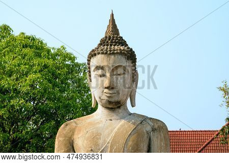 Beautiful Buddhas Of Ayutthaya Ruins, At Wat Ratchaburana And Wat Phra Si Sanphet Temple.