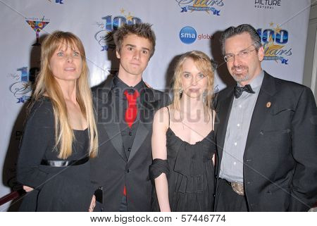 Robert Carradine and family at the 2010 Night of 100 Stars Oscar Viewing Party, Beverly Hills Hotel, Beverly Hills, CA. 03-07-10