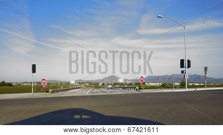 Do Not Enter, Wrong Way, CA-101