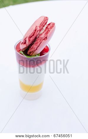 Mascarpone Mousse With Macaroons