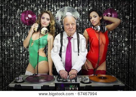 Grandpa Dj And Two Beauitful Gogo Dancers