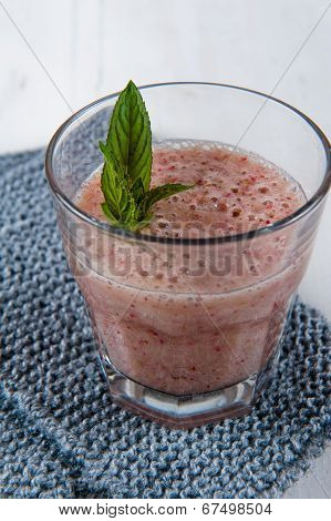 Banana and strawberry smoothie