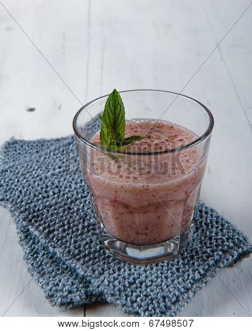 Banana and strawberry smoothie