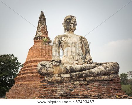 Buddha statue in Wat Worachetharam. Ayutthaya historical park. 