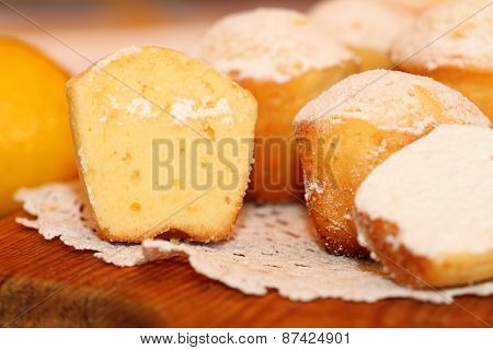 Lemon Cakes