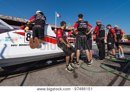 Ctic China Team Boat Preparations