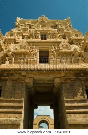 Gopuram เข้าวัด Brihadeeswarar ใน Tanjore
