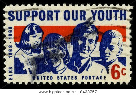 USA - ca. 1968: Eine Briefmarke gedruckt in USA zeigt Bild von gewidmet die Unterstützung unserer Jugend, Elche