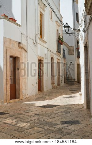 Characteristic alleyway of Locorotondo. Puglia. Southern Italy.