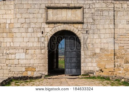 Entrance to the Hotyn castle. Open door