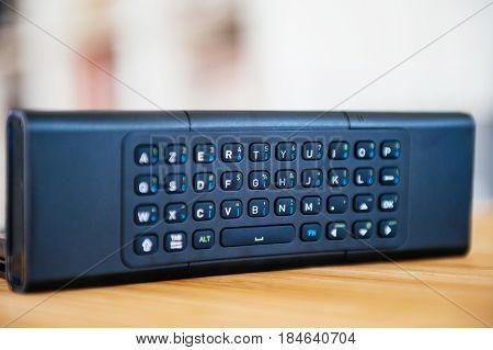 Full keyboard modern remote control for smart tv fiber tv modem with full qwerty alphabeth and sign keypads