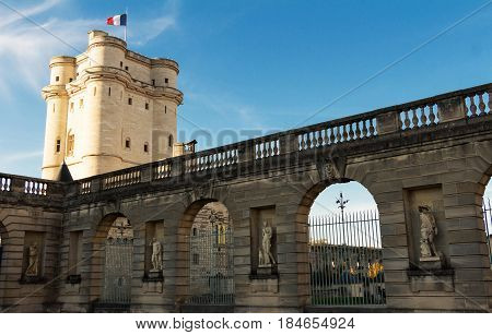 The Vincennes castle was at the heart of the French monarchy until 1682 when Louis XIV chose to settle in Versailles.The keep was used as a prison: Fouquet Marquis de Sade and Mirabeau were held here.