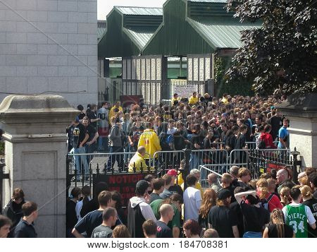 People At Metallica Concert In Dublin