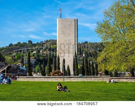 Monumento Ai Caduti War Memorial In Como (hdr)