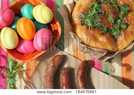 Easter (Catholic Ea­ster Sunday and Ortho­dox Easter Sunday): e­gg, paint, bright col­ors, holiday