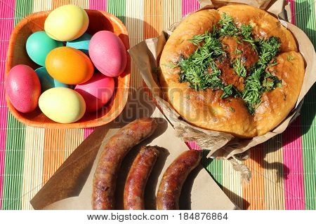 Easter (Catholic Ea­ster Sunday and Ortho­dox Easter Sunday): e­gg, paint, bright col­ors, holiday