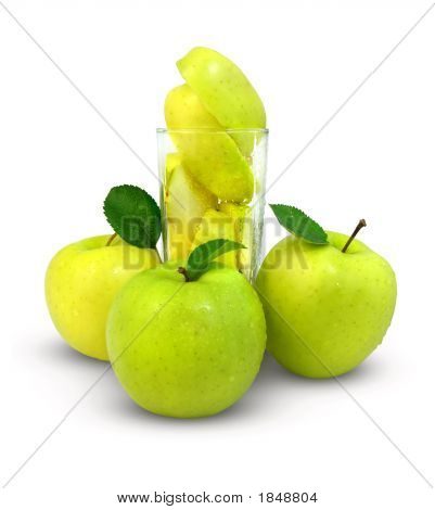 Čerstvá jablka a sklo