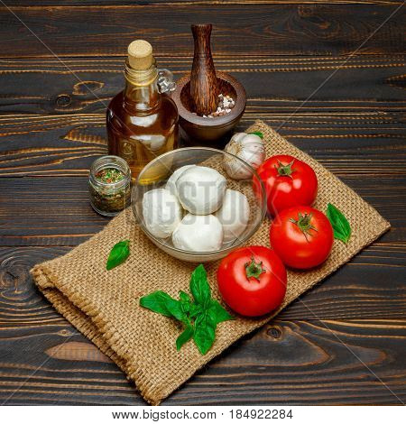 Caprese salad ingridients - Mozzarella cheese and tomato