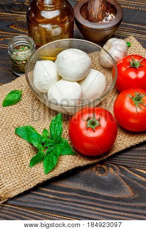 Caprese salad ingridients - Mozzarella cheese and tomato