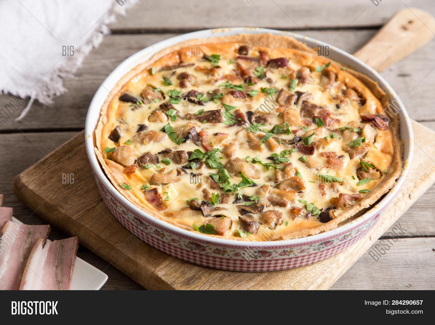 паста "карбонара-удон. филе грудки в беконе. курочка с грибами в сливочном соусе. закуски беконовые рулетики. курица грибы бекон рецепт.