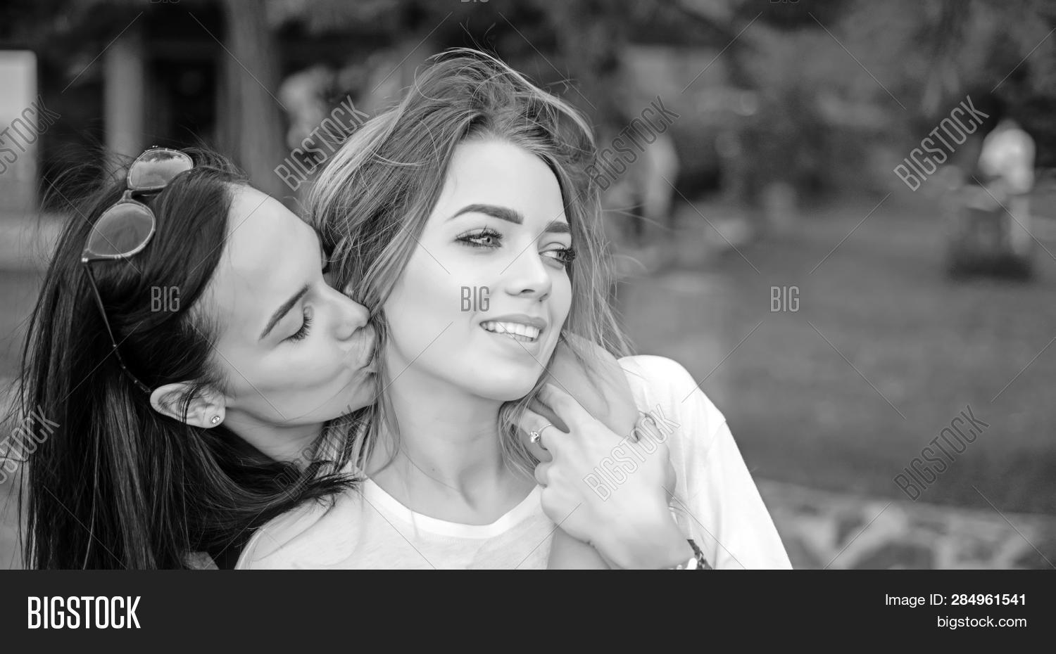 Lesbian Erotic Sensual Couples Lesbian Erotic Sensual Couples