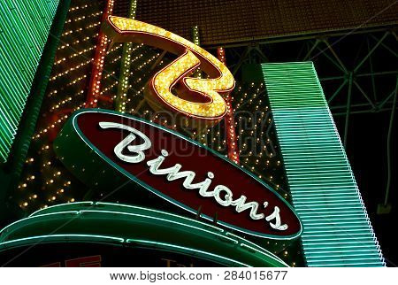 Las Vegas, Nevada - July 06 2009: The Neon Sign Illuminated Above The Entrance Of Binions Horseshoe 