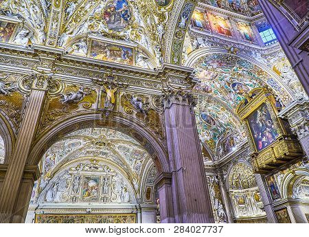 Bergamo, Italy - January 3, 2019. Aisle And Transept Wing Of The Basilica Di Santa Maria Maggiore. P
