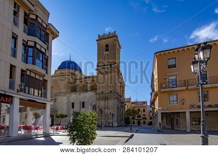 Elche, Alicante, Spain; February 2017: View Of The Basilica Of Santa Maria In The Historic Center Of