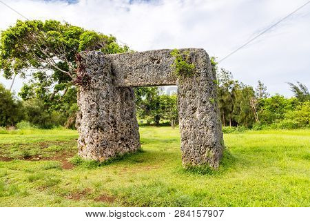 Haamonga A Maui, Ha'amonga 'a Maui Or Burden Of Maui, A Stone Trilithon In The Kingdom Of Tonga, Ove