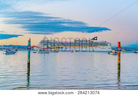 Mount Maunganui New Zealand - February 8 2019:apartment Buildings On Mount Maunganui Marine Parade W
