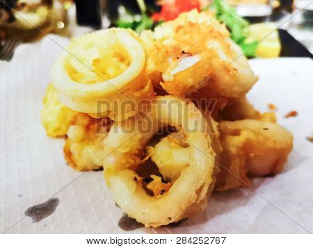 Thai food fried Oegopsida on a plate