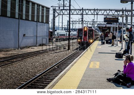 April 16 2018 - New Haven, Ct: The Long Island Railroad Commuter Train Pulls Into A Union Station Tr