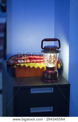 Holding Chinese Led Lantern Lamp With Golden Chinese Double Happiness Symbol Sign Called 