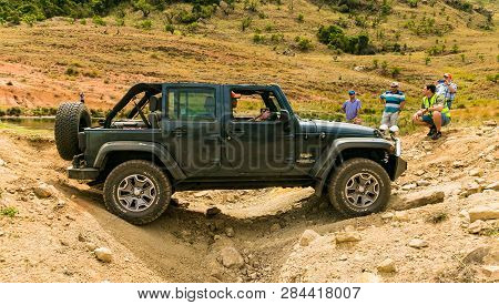 4X4 Mountain Path Driver Training