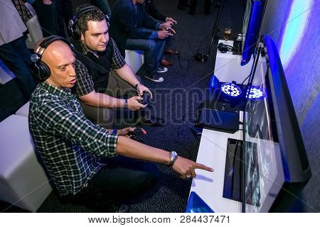 Gamers At Play Station Ps4 Launch Event