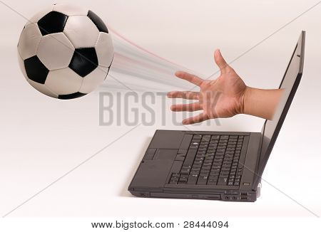 Futebol e a tela do computador
