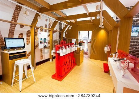 Inside Interior Of A Virgin Mobile  Store
