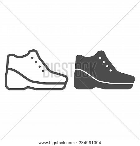 Warm Shoes On Platform Line And Glyph Icon. Autamn Shoes Vector Illustration Isolated On White. Foot