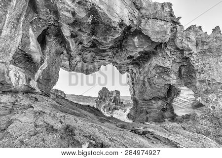 A Rock Arch At The Stadsaal Caves And Rock Art Site In The Cederberg Mountains In The Western Cape P