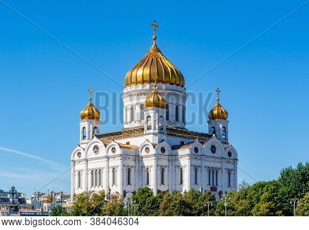 Cathedral Of Christ The Savior (khram Khrista Spasitelya) In Moscow, Russia
